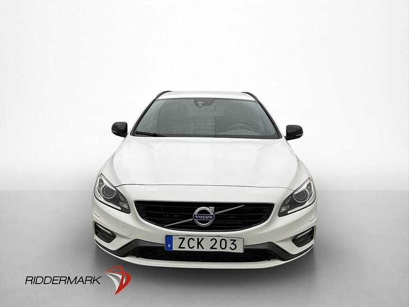Bild 2 av Volvo V60 D4 190hk R-Design VOC Dragkrok Värmare Navigation
