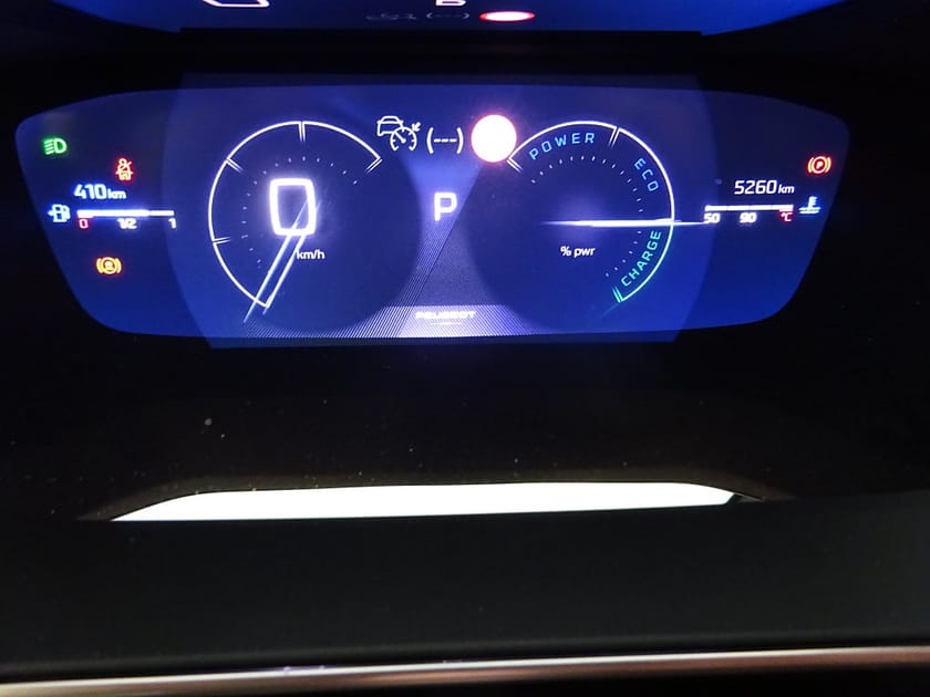 Bild 5 av Peugeot 2008 Hybrid 145