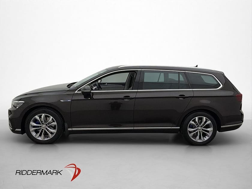 Bild 4 av Volkswagen Passat Sportscombi GTE Cockpit Värmare Drag Navi Adptv-Fart