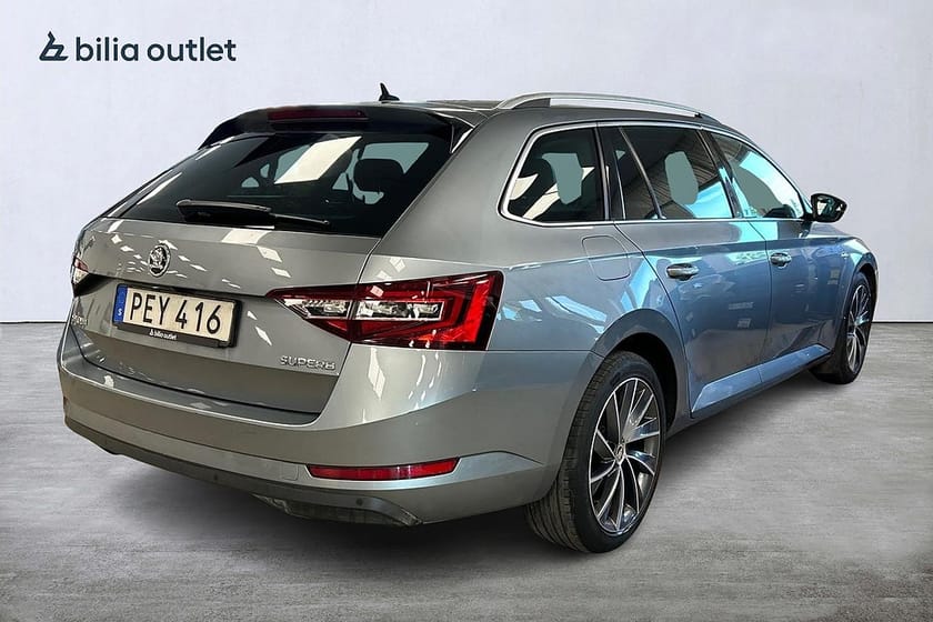 Bild 5 av Škoda Superb Kombi Skoda 2.0 TDI L&K B-kam Drag Skinn Navi Canton Nybesikt
