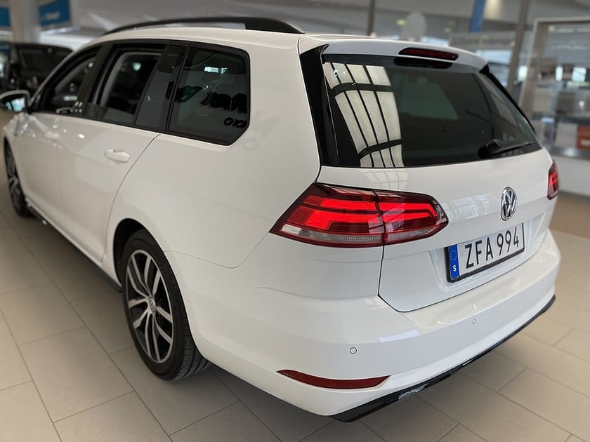 Bild 5 av Volkswagen Golf Sportscombi 1.0 TSI 110 R-Line Drag