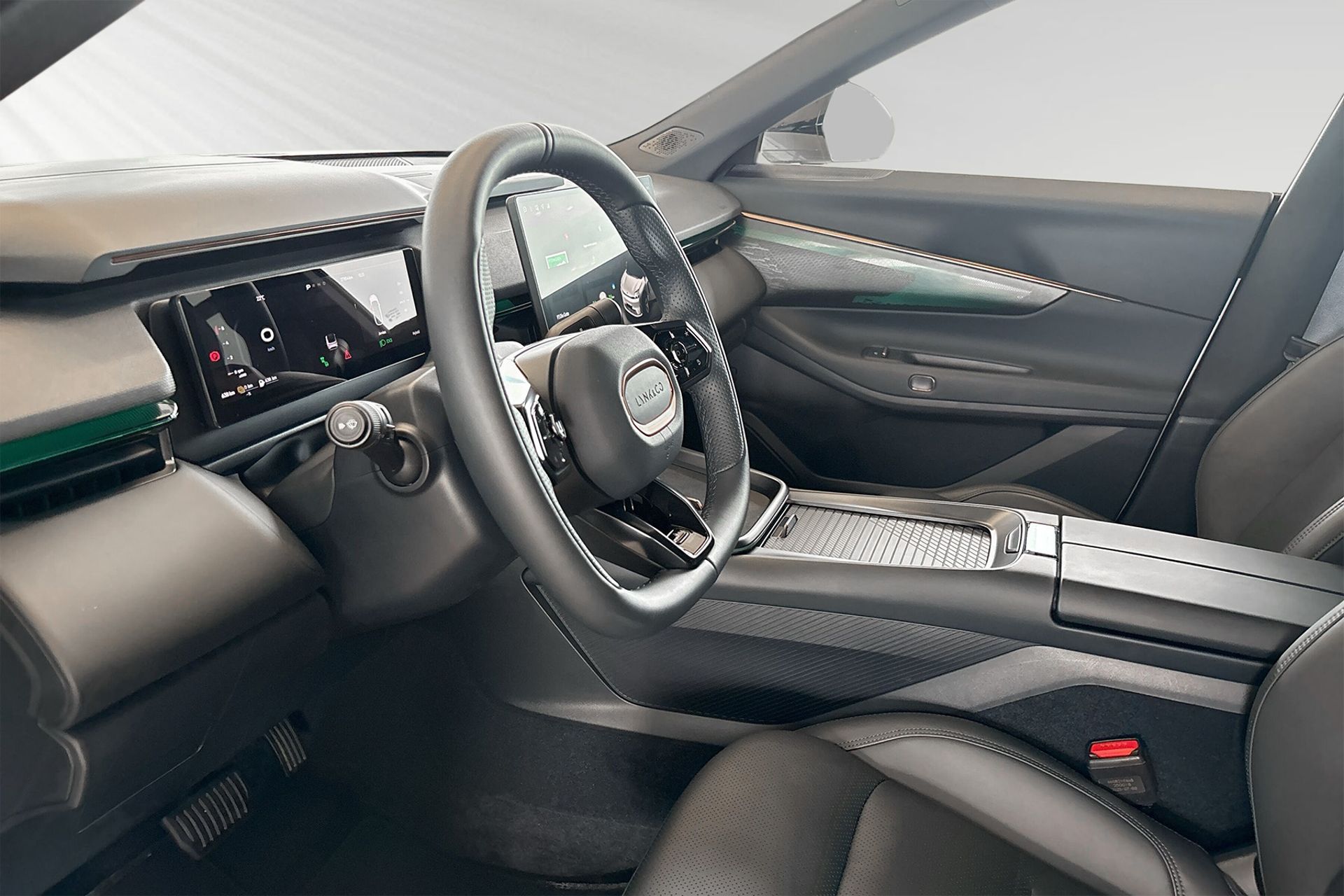 Lynk & Co 08 PHEV 2025, bild 6/10