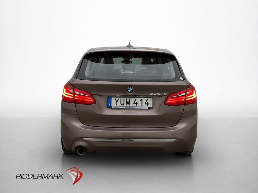 Bild 5 av BMW 225xe Active Tourer 225 xe Luxury Line HUD B-Kamera Halvskinn