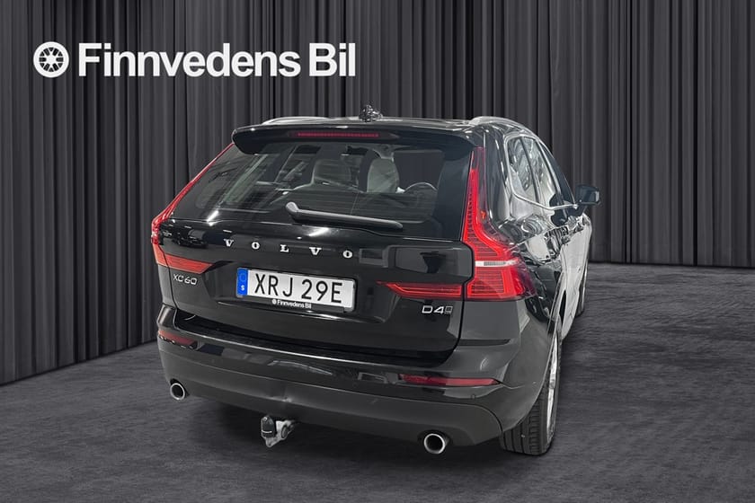 Bild 3 av Volvo XC60 D4 AWD Mom Adv*SKINN/DRAG/NAV/KAMERA/S&V-hjul*