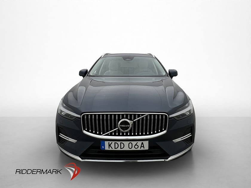 Bild 2 av Volvo XC60 Recharge T6 Core Bright Värmare Drag Pano MOMS