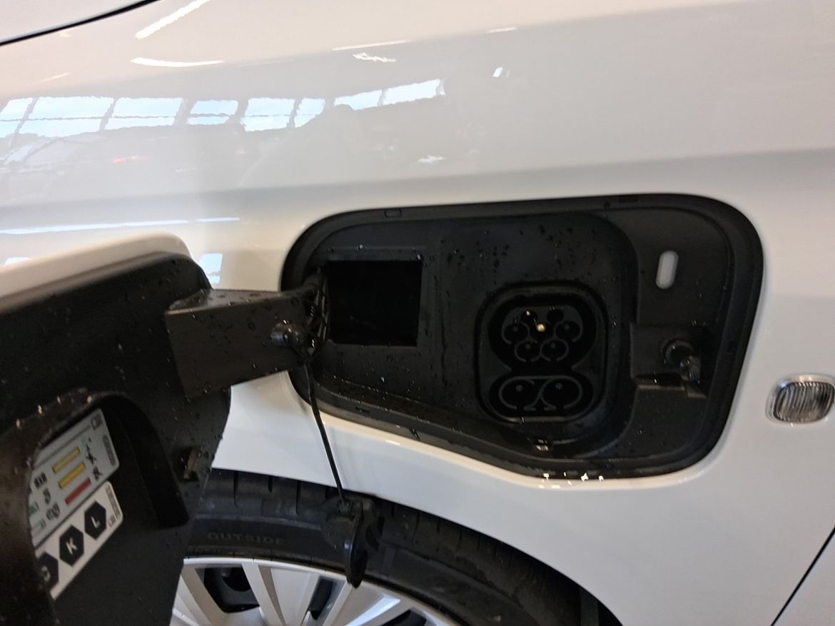 Volkswagen Transportbilar Volkswagen Caddy Cargo Maxi eHybrid — bild 5