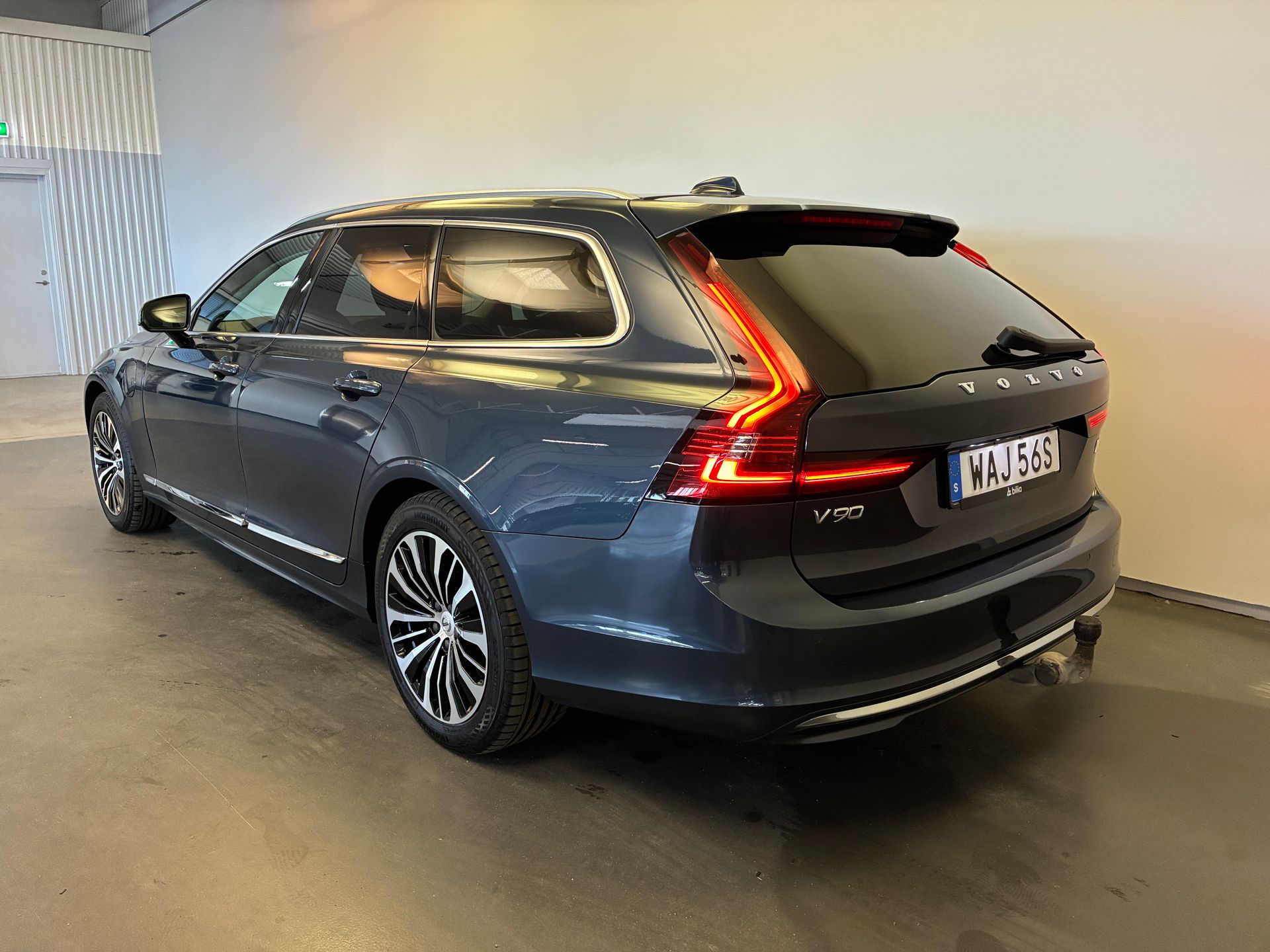 Volvo V90 Recharge T6 Core Bright 2023, bild 6/10