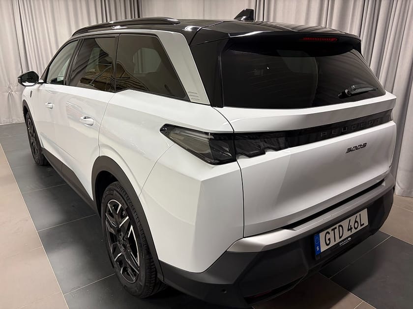 Bild 3 av Peugeot 5008 Hybrid 145 GT AUT 7-Sits Inkl. Vinterhjul