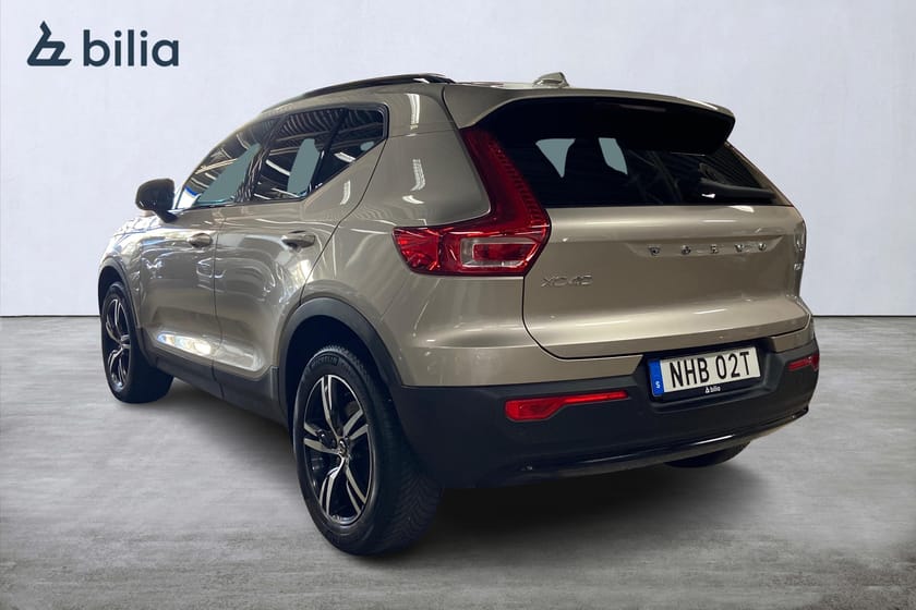 Bild 2 av Volvo XC40 B4 FWD Bensin Plus Dark