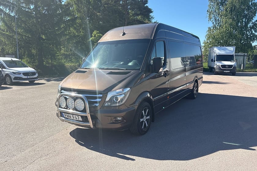 Bild 1 av Mercedes-Benz Sprinter 319 BlueTEC Skåpbil 3.0 V6 7G-Tronic /5 Sits Crossbuss