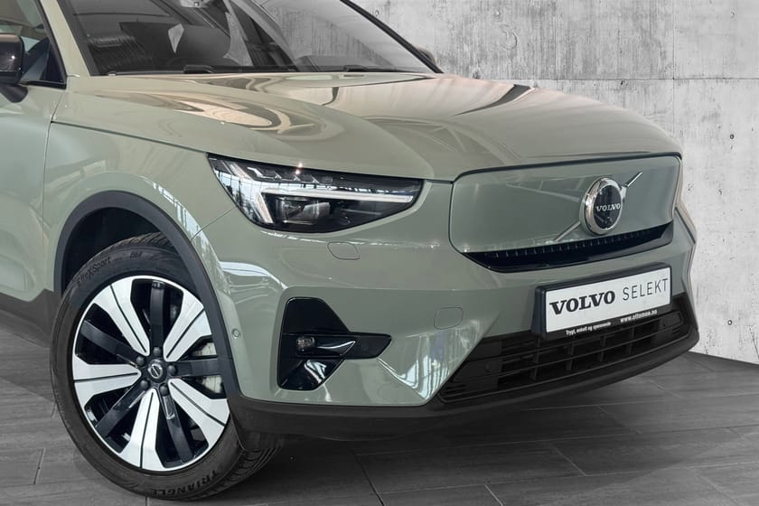 Bilde 2 av Volvo C40 Recharge Twin motor 408 hk Ultimate. 360/Soltak/Pixel lys/Krok/H&K Lyd