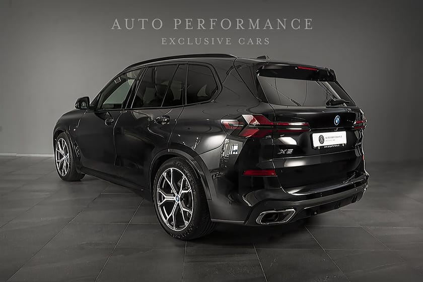 Bild 3 av BMW X5 xDrive50e Innovation M-Sport Dragkrok / Hemleverans /