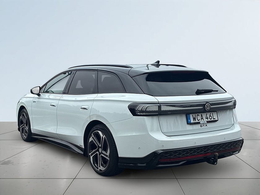 Bild 5 av Volkswagen ID.7 GTX Tourer 4Motion 360/HK/Drag/HuD/Psens/Sov-Däck/Navi/Elstol