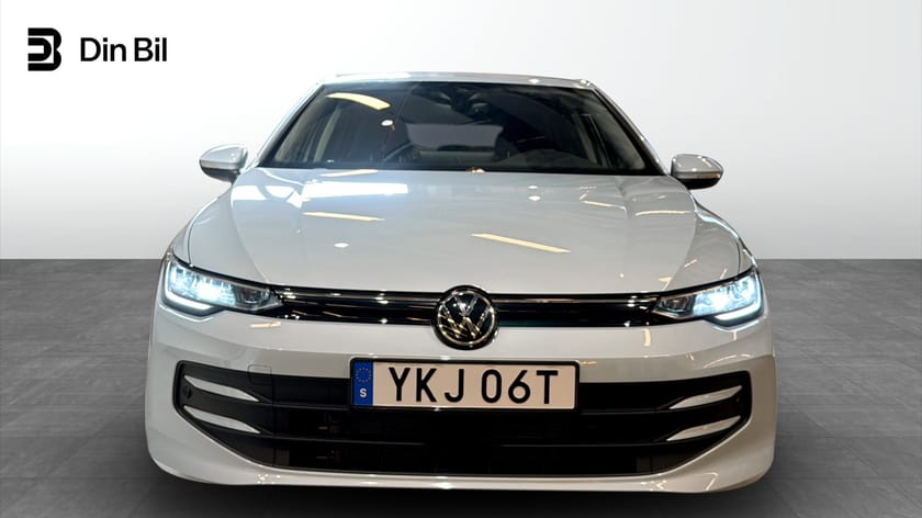 Bild 4 av Volkswagen Golf eTSI150 DSG Edition/P-värmare/Backkamera