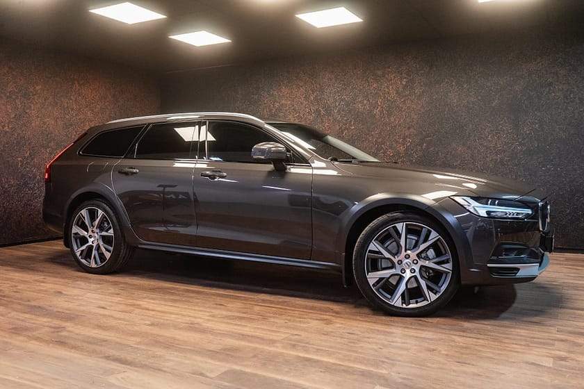 Bild 2 av Volvo V90 Cross Country B4 AWD 197hk | Drag | Värm | Läder | 21" | 3562 kr/mån