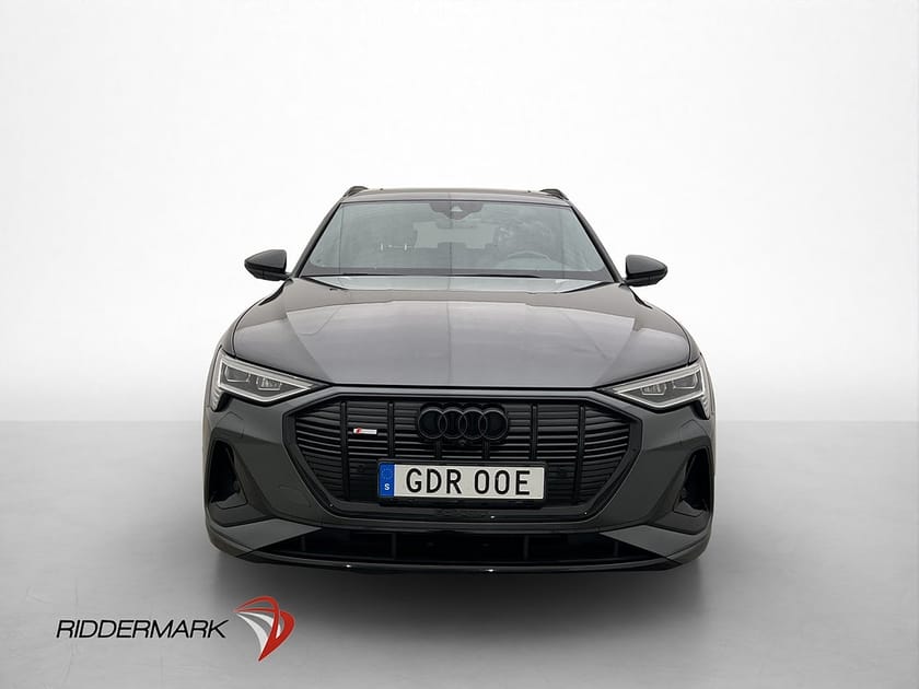 Bild 3 av Audi e-tron 55 quattro S-line Pano Adaptiv Luft B&O 360°