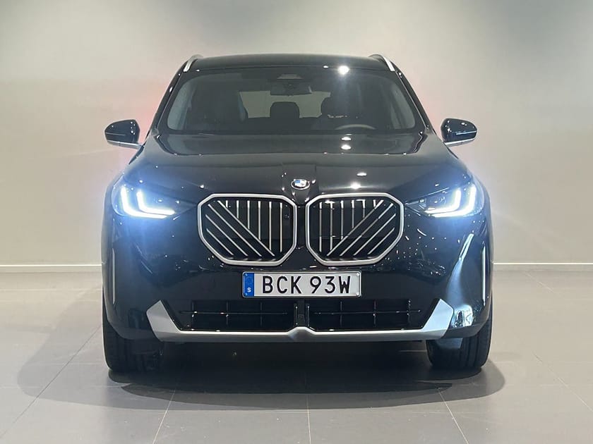 Bild 2 av BMW X3 30e xDrive Innovation Drag AdptFarth HuD H/K 20" Elstol