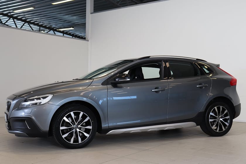 Bild 3 av Volvo V40 Cross Country T3 152hk Aut Momentum Navi B-kamera Adaptiv fart.