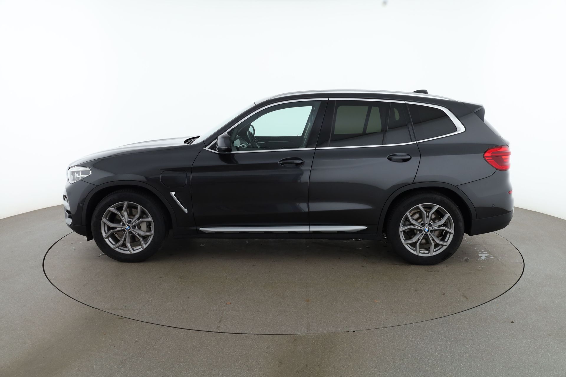 BMW X3 xDrive30e 2021, photo 2/10