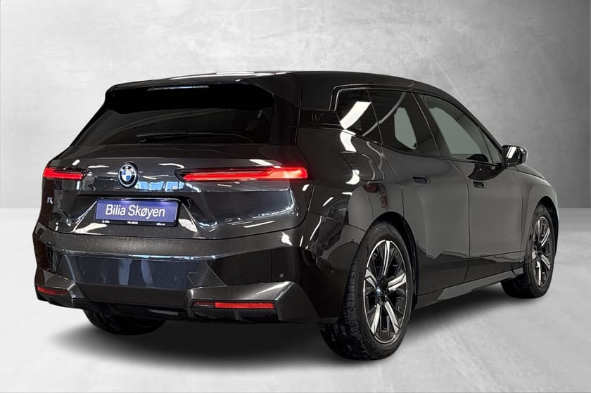 Bilde 3 av BMW iX xDrive40 Fully Charged, Soft-Close, MultiF, H/K, Laser