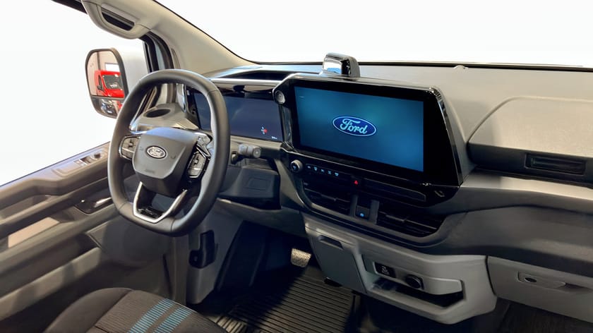 Bild 4 av Ford E-Transit Custom 340 AWD SPORT SKÅP 340L 218 A | Demo |