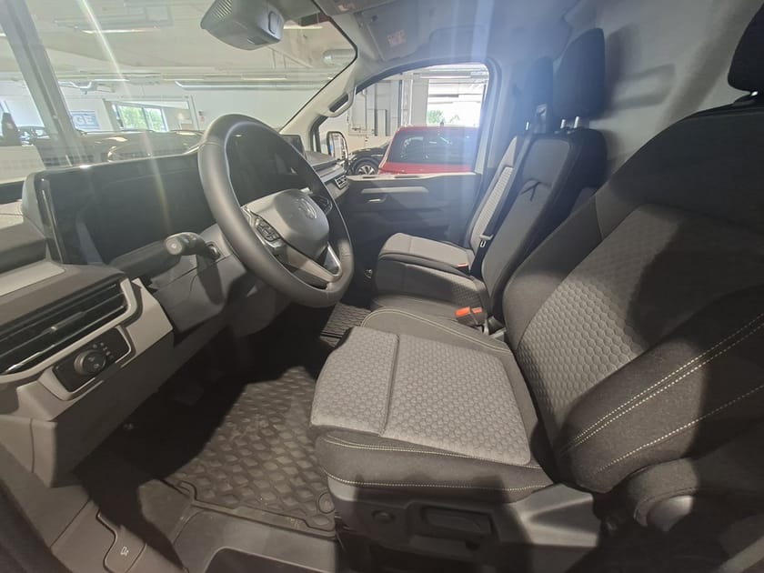 Bild 3 av Volkswagen Transporter L2 2,0 TDI 150hk 8-vxl Automat 3500mm