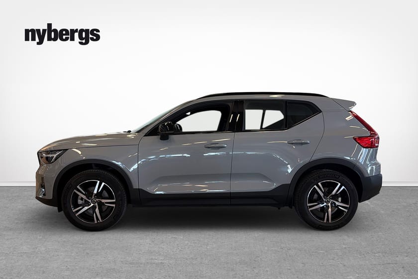 Bild 2 av Volvo XC40 B3 FWD Bensin Plus Dark