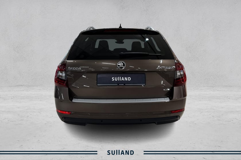 Bilde 4 av Škoda Octavia Stasjonsvogn 2.0 | TDI | 4x4 | L&K | Aut | Krok