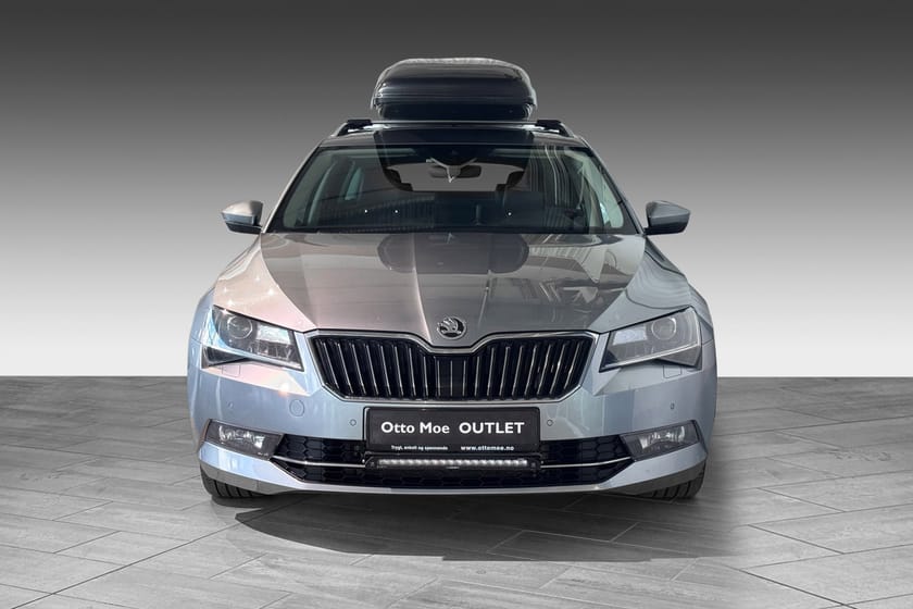 Bilde 5 av Škoda Superb Stasjonsvogn 190 HK | L&K | KROK | WEBASTO | KAMERA | ACC | NAVI