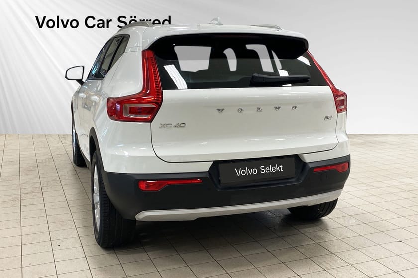 Bild 4 av Volvo XC40 B4 FWD Bensin Momentum Advanced SE