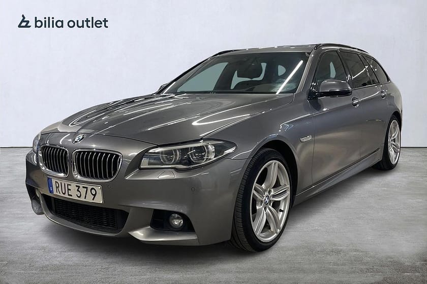 Bild 1 av BMW 520d xDrive Touring M-Sport / Panorama / Head-Up / B-Kamera