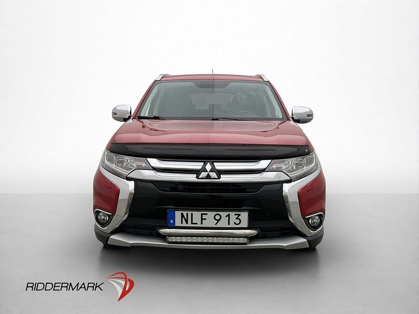 Bild 2 av Mitsubishi Outlander 2.2 Di-D 4WD 150hk Business 7-sits Värm