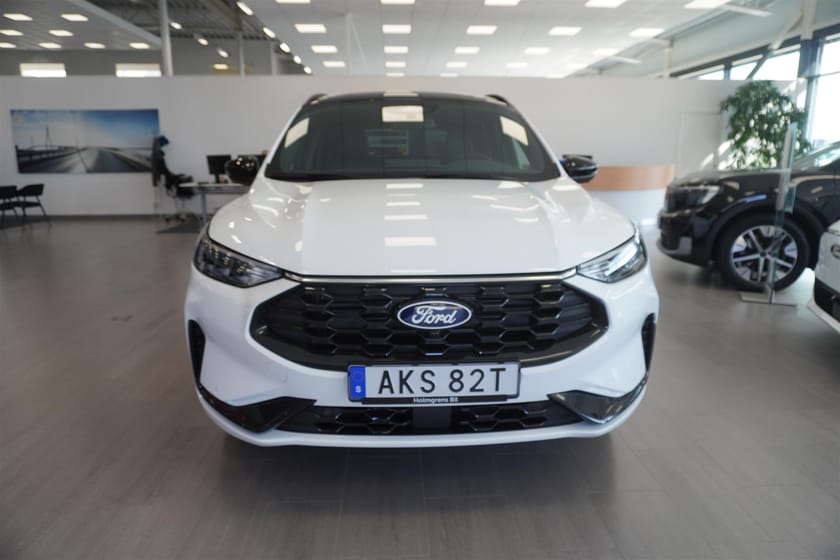Bild 3 av Ford Kuga Plug-In Hybrid ST-Line X 2.5 FWD 243hk Black Edition