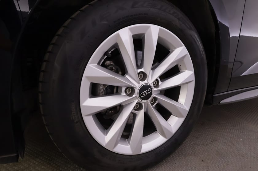Bild 3 av Audi A3 Sportback 35 TFSI PROLINE 150 HK