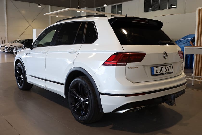 Bild 3 av Volkswagen Tiguan 2.0 TSI 4M AUT R-Line Pano Cockpit Dynaudio Värmare Dra