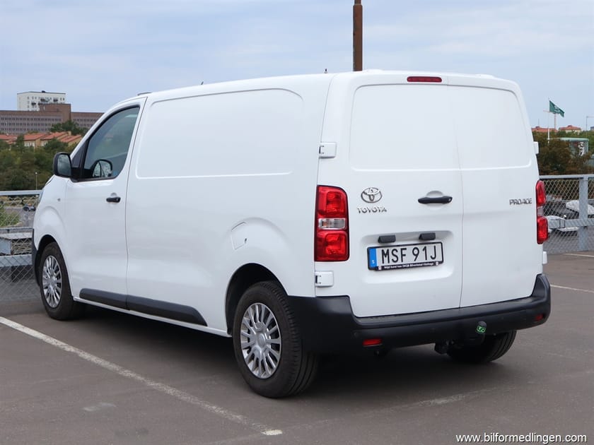 Bild 3 av Toyota Proace 2.0 D-4D Panel Van 122hk S/V-hjul Drag 3-sits
