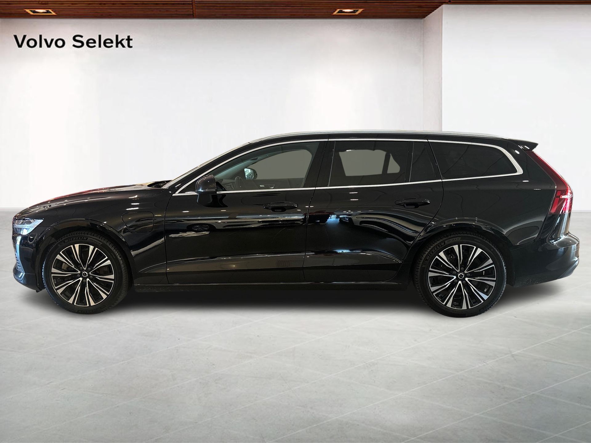 Volvo V60 Recharge T6 Core Edition 2024, bild 3/10