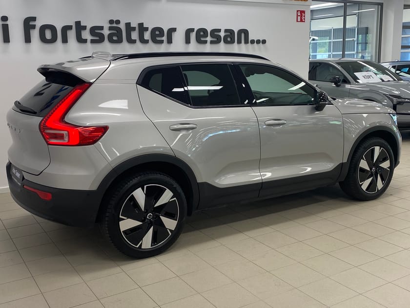 Bild 3 av Volvo EX40 Single Motor Extended Range R Plus Edt