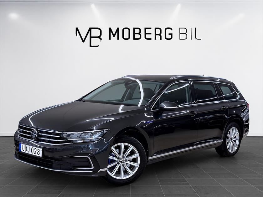 Bild 1 av Volkswagen Passat Sportscombi GTE SC 218hk Keyless B-Kamera Navi