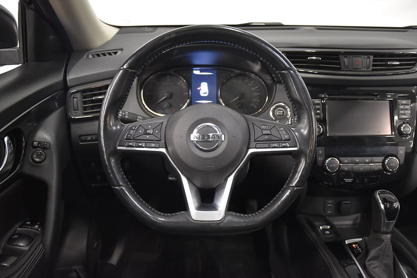 Bild 2 av Nissan X-Trail 2.0 4x4 Tekna Pano Drag Skinn 360° BOSE 177hk