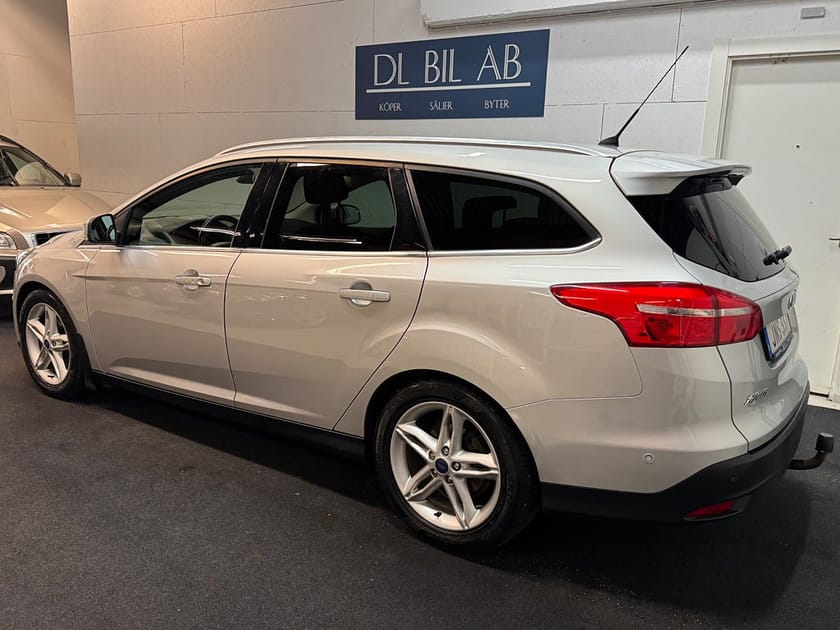 Bild 4 av Ford Focus Kombi 1.0 EcoBoost SelectShift Titanium Euro 6