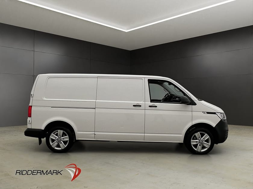 Bild 2 av Volkswagen Transporter L2 150hk Värm Drag PDC CARPLAY Moms
