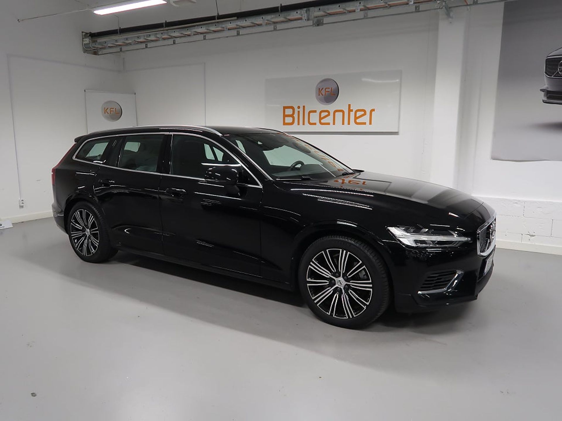 Volvo V60 Recharge T6 AWD 2022, kuva 4/10