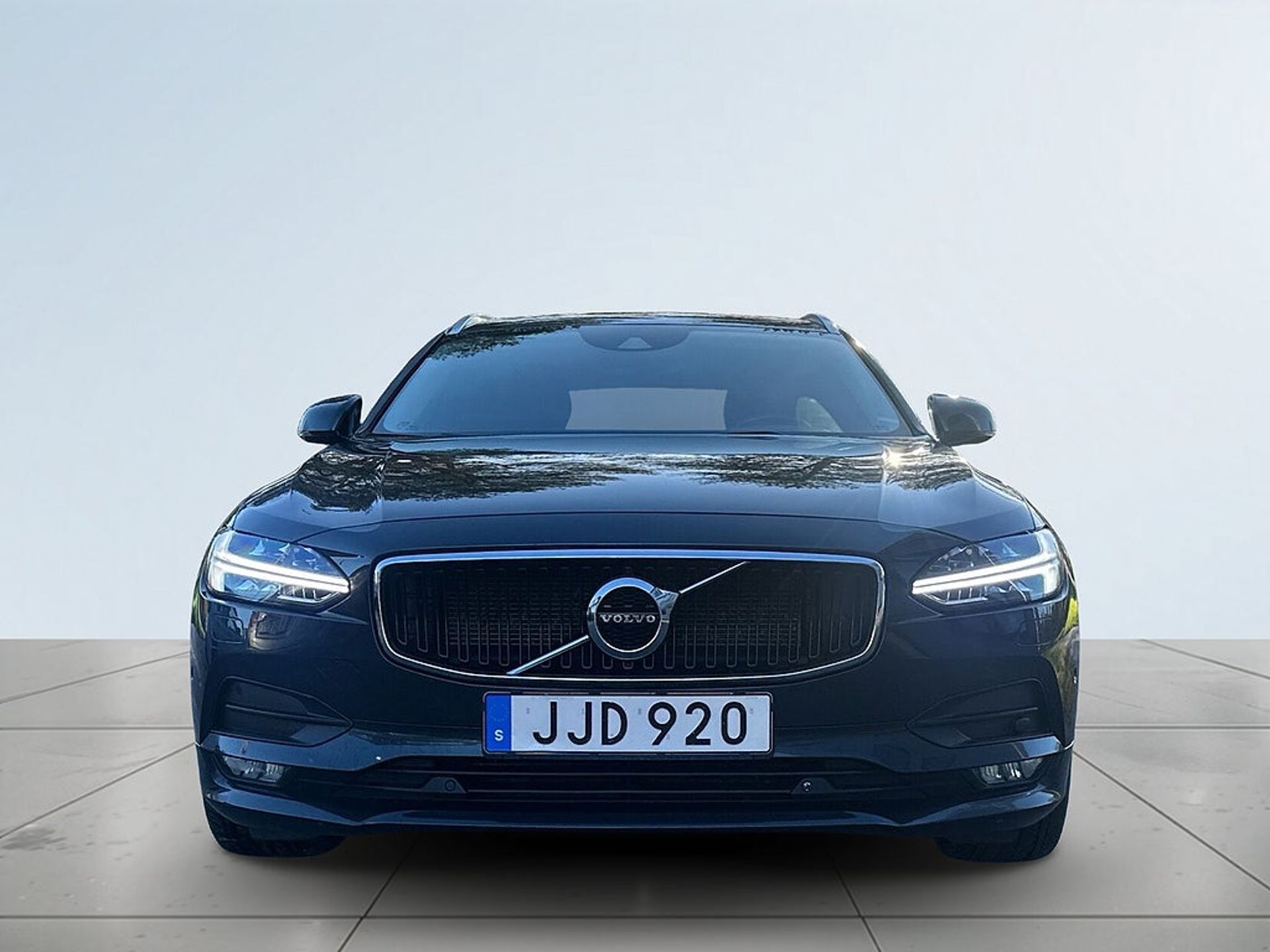 Volvo V90 T4 Aut Momentum Skinn 2019, bild 2/10