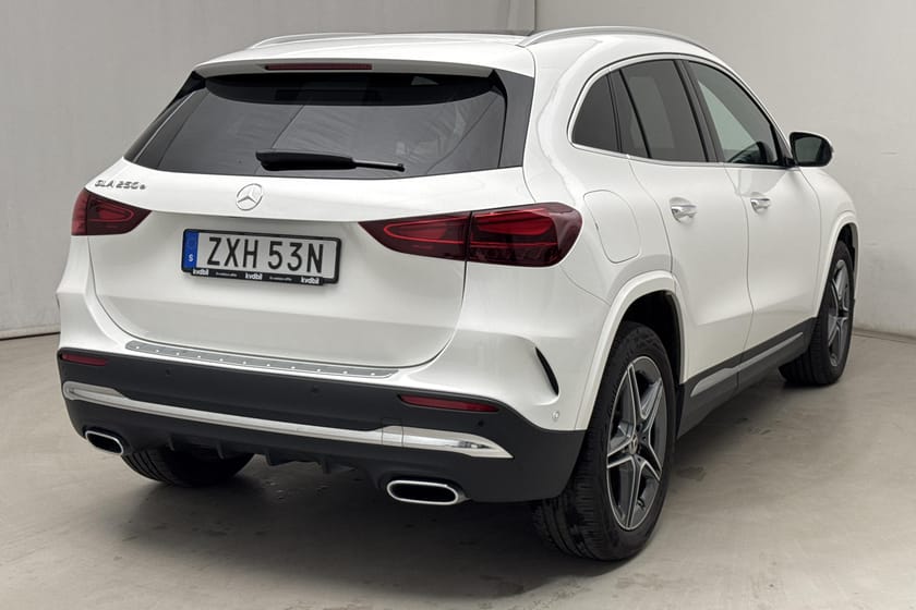 Bild 3 av Mercedes-Benz GLA 250 e (218hk) AMG Line Advanced Plus Panorama