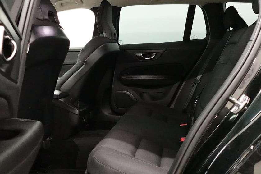 Bild 5 av Volvo V60 D3 AWD Adap-F Kamera Dragkrok P-värmare Navi Ny Kamrem