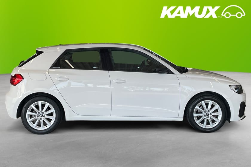 Bild 2 av Audi A1 Sportback 30 TFSI Manuell 110 hk M-Värm CarPlay Cockpit