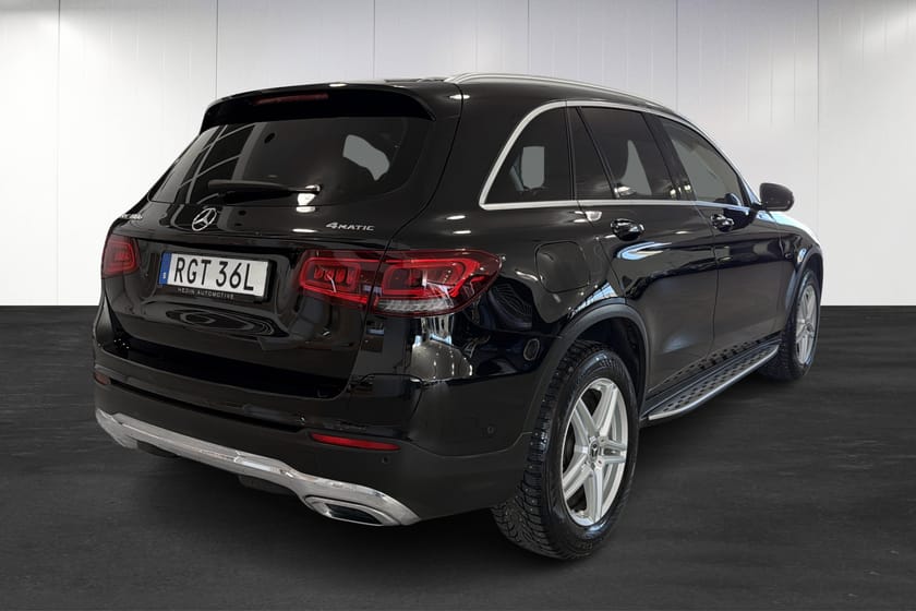 Bild 3 av Mercedes-Benz GLC 300 e 4MATIC AMG Line / Panorama / Drag / Burmester