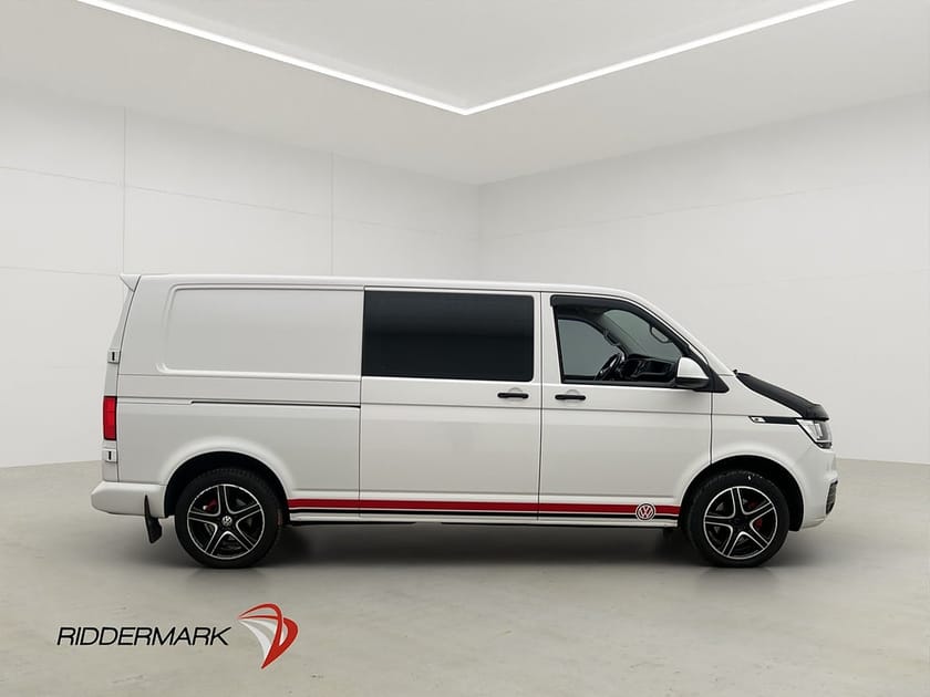 Bild 2 av Volkswagen Transporter Kombi L2 4M Värmare Drag CARPLAY Moms