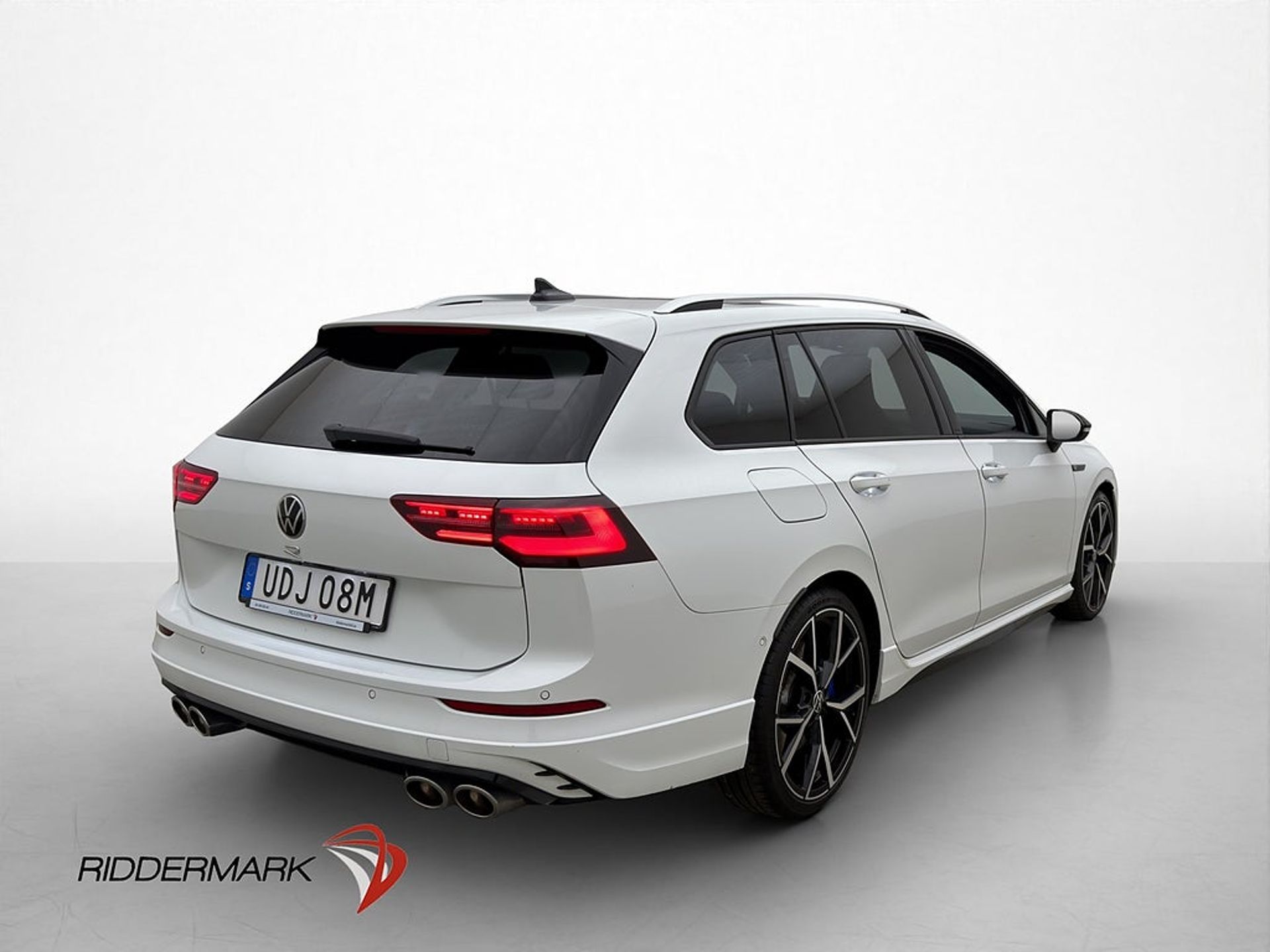 Volkswagen Golf R 320hk 4Motion Pano H/K 2023, bild 5/10